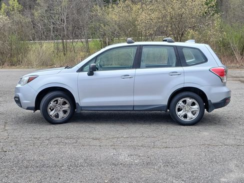 Used 2018 Subaru Forester 2.5i AWD/4WD image 8