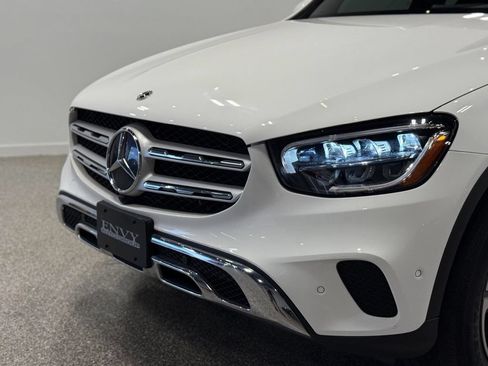 Used 2022 Mercedes-Benz GLC 300 4MATIC w/ Multimedia Package Lite image 3