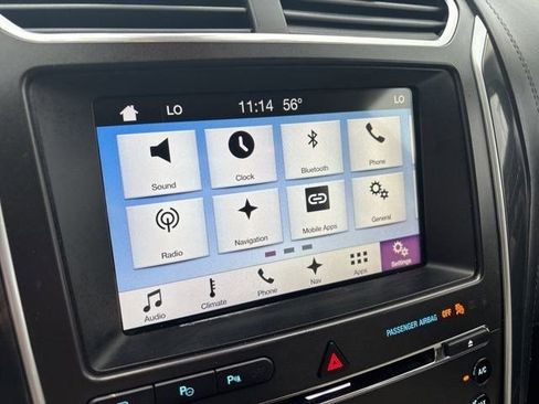 Used 2017 Ford Explorer Platinum image 23