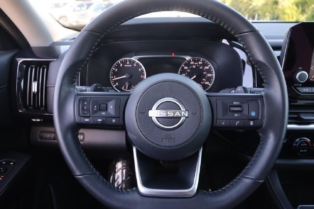Certified 2025 Nissan Pathfinder SV w/ SV Premium Package FWD image 13