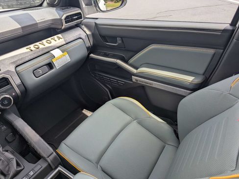 New 2026 Toyota 4Runner Trailhunter AWD/4WD image 18