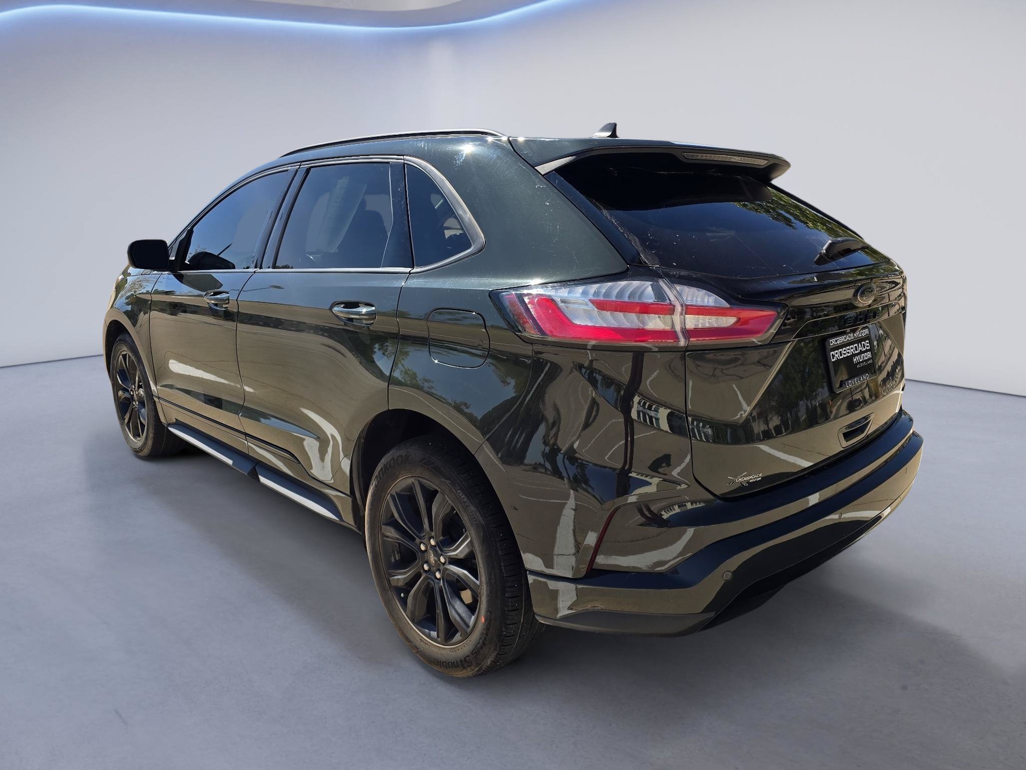 Used 2024 Ford Edge SE w/ Black Appearance Package AWD/4WD image 3