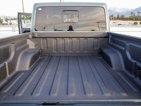New 2026 Jeep Gladiator Sport AWD/4WD image 27