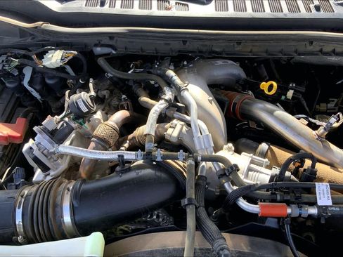 Certified 2024 Ford F250 Limited w/ FX4 Off-Road Package image 32