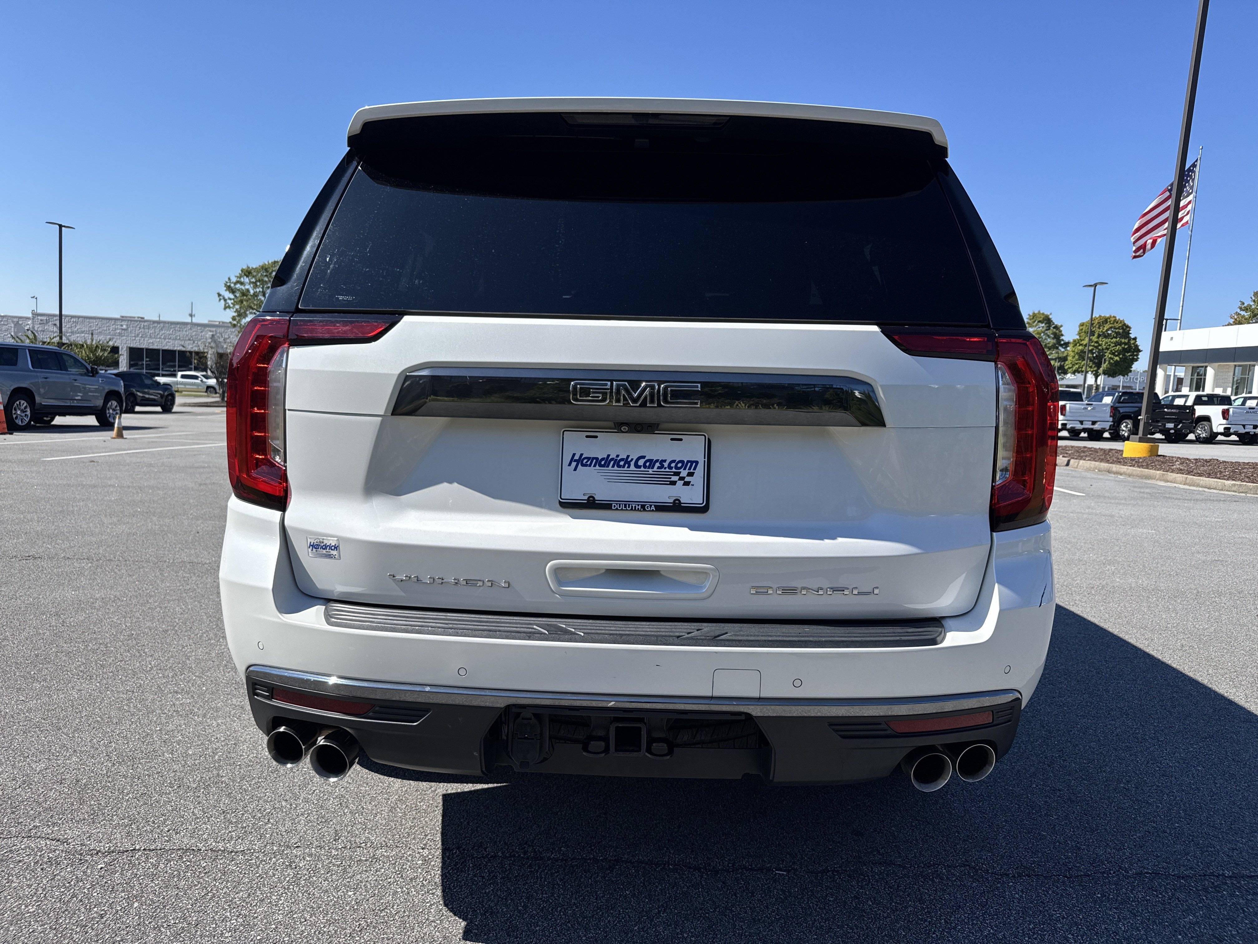 Used 2023 GMC Yukon XL Denali Ultimate w/ LPO, Floor Liner Package AWD/4WD image 9