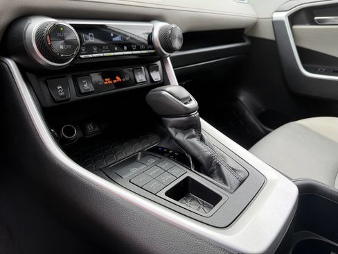 Certified 2023 Toyota RAV4 XLE Premium AWD/4WD image 30