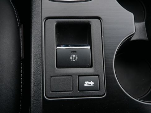Used 2019 Subaru Legacy 2.5i Limited AWD/4WD image 33