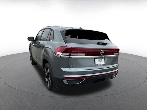 Used 2025 Volkswagen Atlas Cross Sport SE image 11