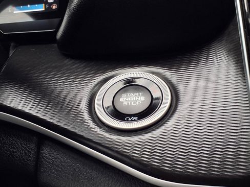 Used 2023 Jeep Grand Cherokee L Laredo RWD image 13