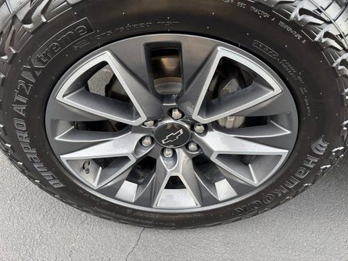 Certified 2022 Chevrolet Tahoe Z71 w/ Luxury Package image 20