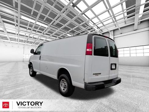 Used 2021 Chevrolet Express 2500 w/ Driver Convenience Package RWD image 5