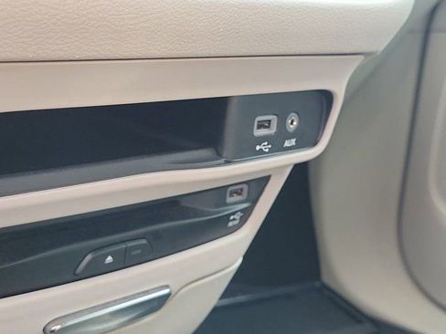 Used 2020 Chrysler Pacifica Touring-L Plus w/ Advanced Safetytec Group FWD image 28