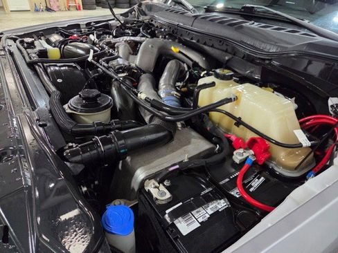 Used 2021 Ford F250 Platinum w/ FX4 Off-Road Package image 97