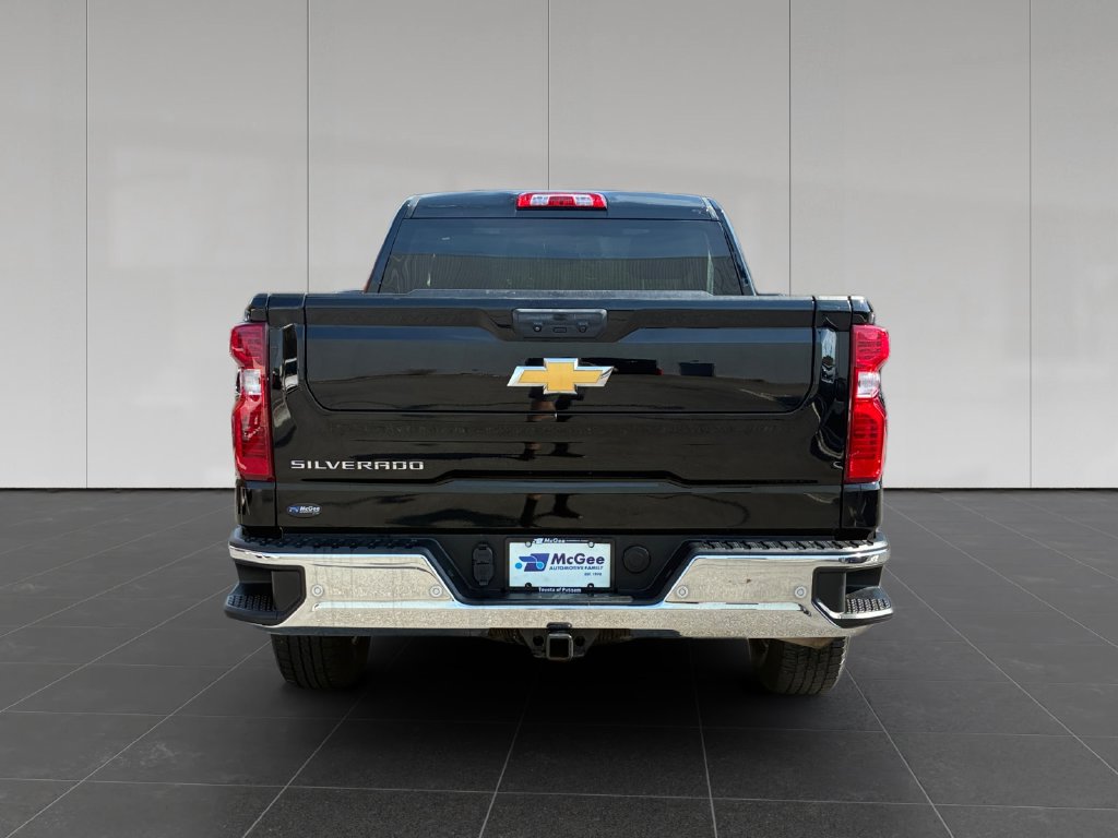 Used 2022 Chevrolet Silverado 1500 W/T w/ WT Value Package AWD/4WD image 4