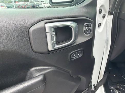 Used 2021 Jeep Wrangler Unlimited Sport AWD/4WD image 18