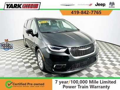 Certified 2024 Chrysler Pacifica Touring-L