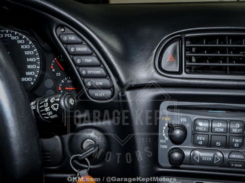 Used 1997 Chevrolet Corvette Coupe w/ Roof Pkg image 91