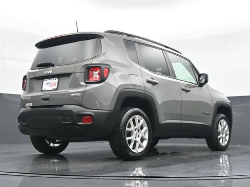 Used 2022 Jeep Renegade Latitude w/ Convenience Group image 21