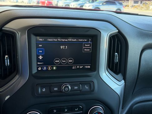 Used 2023 Chevrolet Silverado 1500 Custom image 10