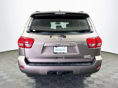 Used 2016 Toyota Sequoia SR5 image 7