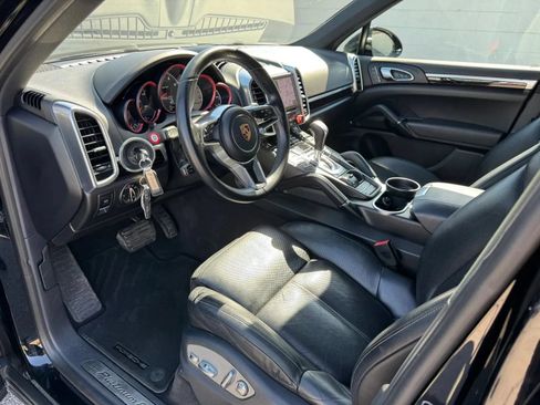 Used 2017 Porsche Cayenne Platinum Edition AWD/4WD image 10