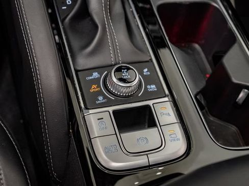 Used 2022 Kia Telluride SX w/ SX Prestige Package AWD/4WD image 26