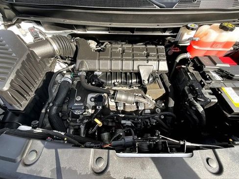 Used 2021 Chevrolet Traverse LT image 7