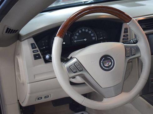 Used 2005 Cadillac XLR image 65