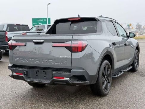 Used 2024 Hyundai Santa Cruz Night image 5