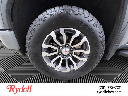 Used 2022 GMC Sierra 1500 AT4 w/ AT4 Premium Package image 9