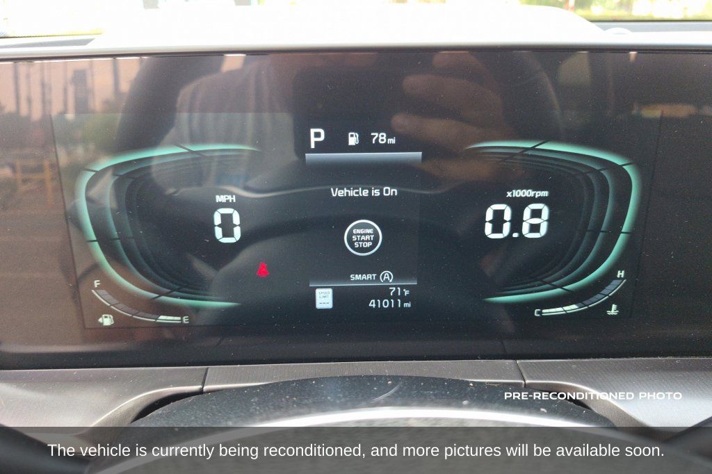 Used 2024 Kia Telluride S w/ S Sunroof Package FWD image 16