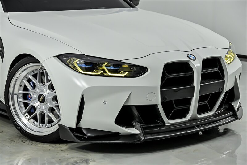 Used 2023 BMW M3 RWD image 3