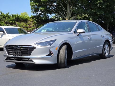 Used 2023 Hyundai Sonata SE FWD image 17
