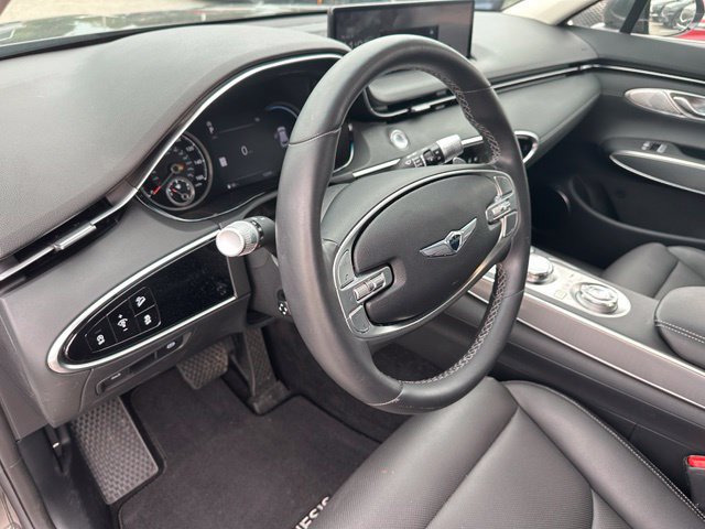 Used 2025 Genesis GV70 2.5T w/ Select Package AWD/4WD image 22