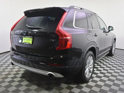 Used 2018 Volvo XC90 T5 Momentum w/ Convenience Package AWD/4WD image 6