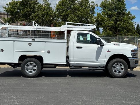 New 2026 RAM 3500 Tradesman w/ Chrome Appearance Group A RWD image 2