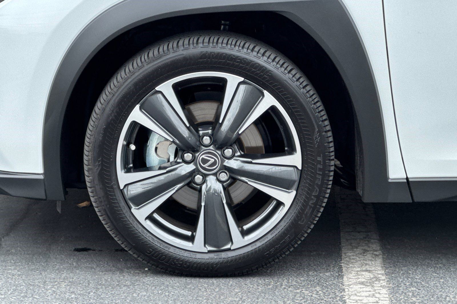 Certified 2026 Lexus UX 300h FWD w/ Accessory Package (Z1) image 37