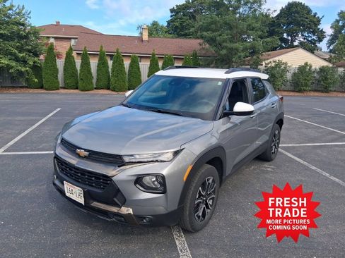 Used 2023 Chevrolet TrailBlazer ACTIV w/ Convenience Package AWD/4WD image 1