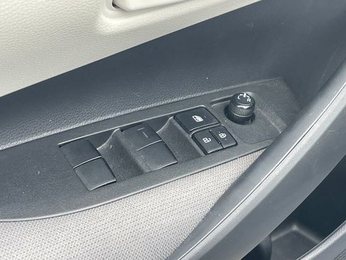 Used 2024 Toyota Corolla LE AWD/4WD image 7
