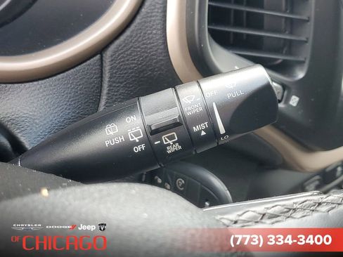 Used 2016 Jeep Cherokee Latitude w/ Cold Weather Group AWD/4WD image 28