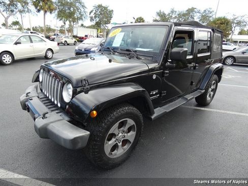 Used 2017 Jeep Wrangler Unlimited Sahara w/ Connectivity Group image 3