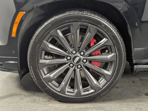 Used 2025 Cadillac Escalade V image 8