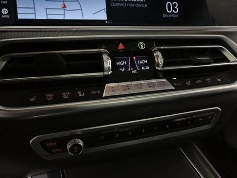 Used 2023 BMW X5 xDrive40i w/ Premium Package image 14