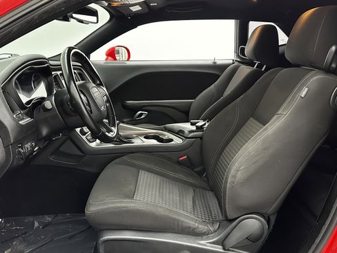 Used 2020 Dodge Challenger SXT image 12
