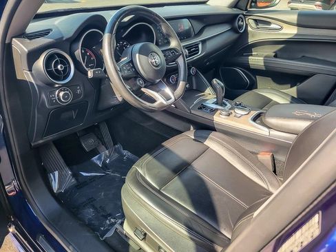 Used 2021 Alfa Romeo Stelvio Ti w/ Nero Edizione image 9