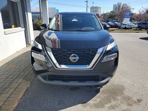Used 2023 Nissan Rogue SV image 12
