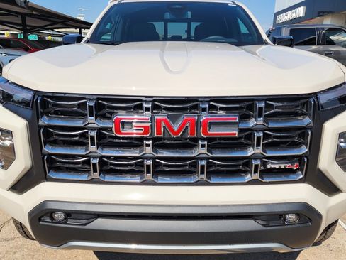 New 2026 GMC Canyon AT4 image 10