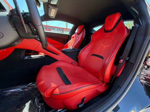Used 2023 Ferrari Roma image 19