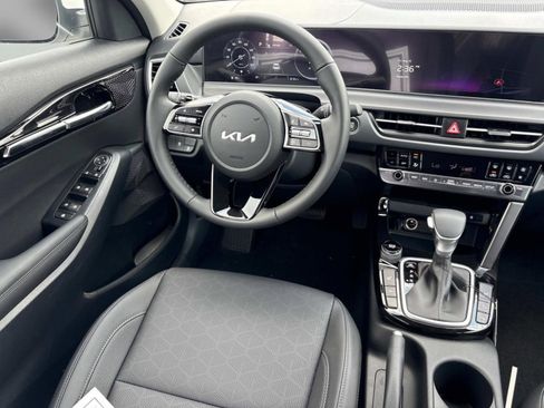 New 2026 Kia Seltos EX image 9