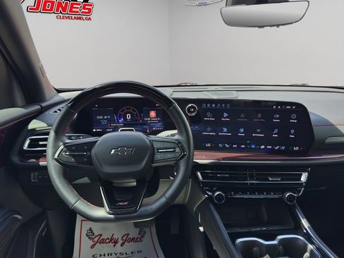 Used 2024 Chevrolet Traverse RS w/ LPO, Floor Liner Package AWD/4WD image 19